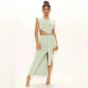 Fashion Nova Women’s Can't Buy Me‎ Love Maxi Dress Size S